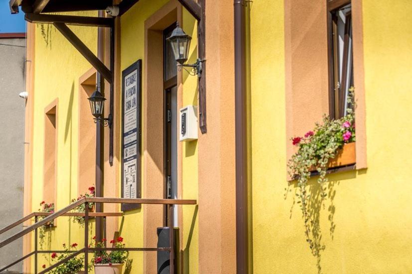 Отель Restaurace Stara Lipa Ческа-Липа Экстерьер фото