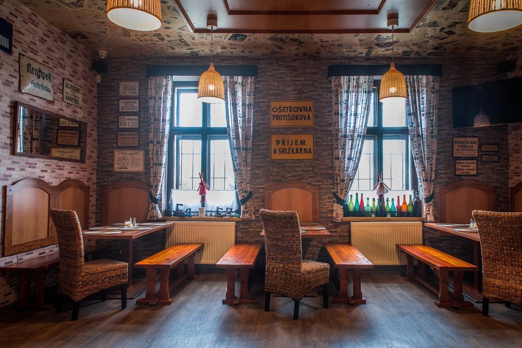 Отель Restaurace Stara Lipa Ческа-Липа Экстерьер фото