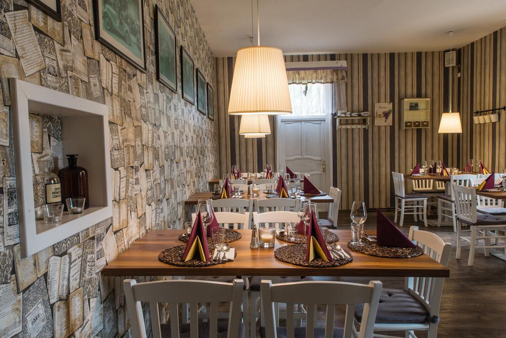 Отель Restaurace Stara Lipa Ческа-Липа Экстерьер фото